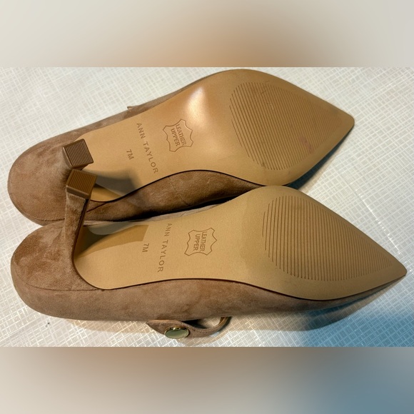 Ann Taylor New Sz 7 M Suede Leather Women's Tan Nude Mary Jane Heels Shoes - Picture 8 of 8